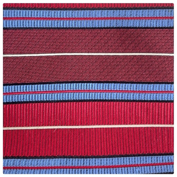 😎Very Handsome Horizontal Stripes Jos A Bank Silk Tie😎 - Picture 7 of 9